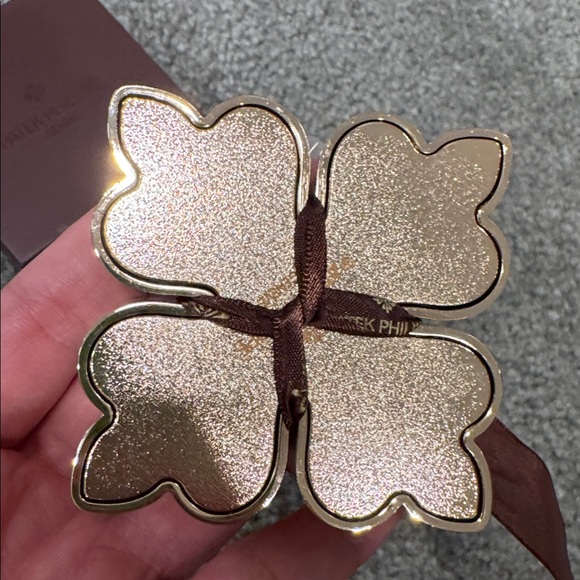 Set of 4 Patek Philippe VIP Gifts – Calatrava Cross Ornaments - Picture 5 of 8